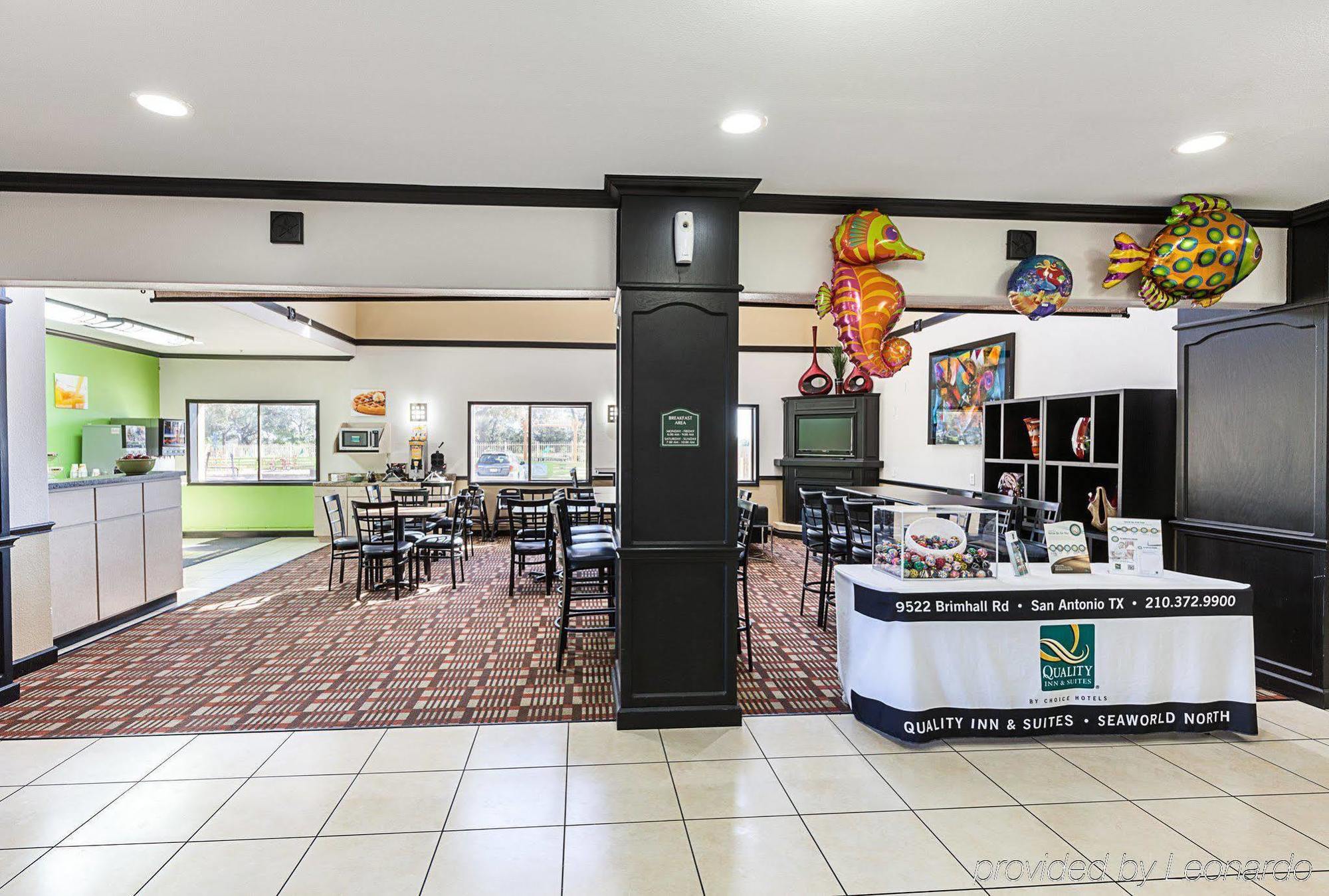 Quality Inn & Suites Seaworld North San Antonio Exterior photo